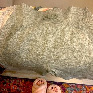 Gray contour VS leggings fishnet bottom . No fraying